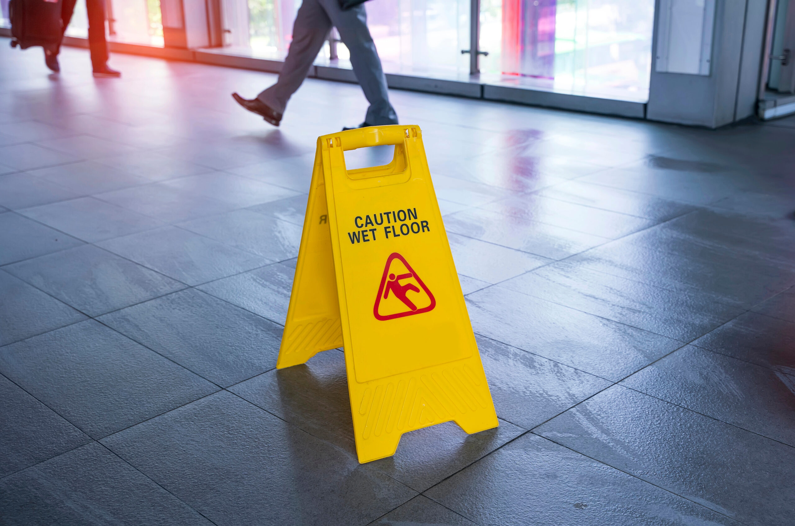 slip and fall accident img